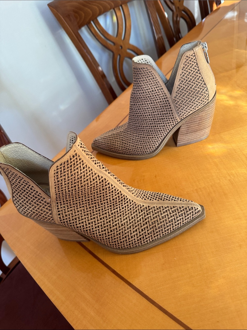 Vince Camuto Woven Leather Ankle Boots - Tan7m/37.5